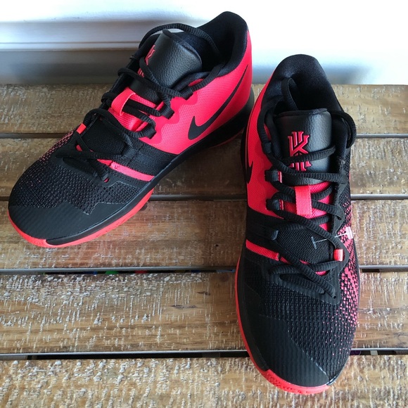 kyrie flytrap black red orbit